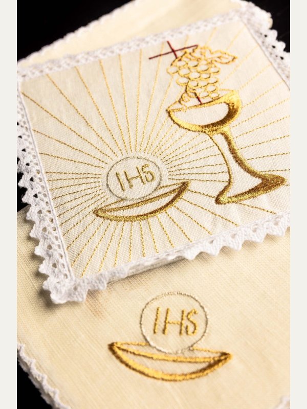 Bielizna kielichowa, lniana, haft kielich (113H) 2