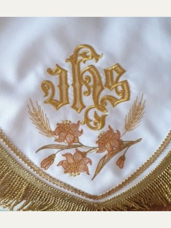 Kapa biała złote pasy 3