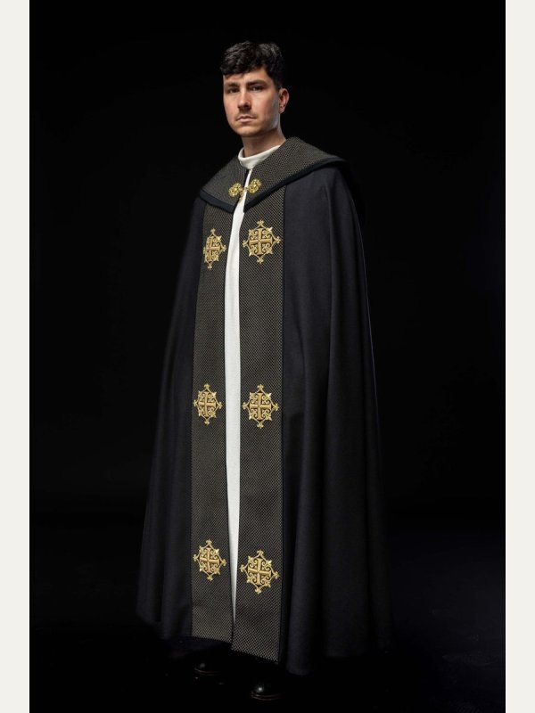 Kapa liturgiczna czarna, haftowana, aksamitny czarny pas (30H) 5