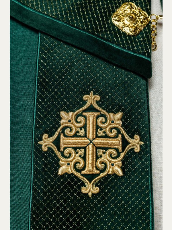Kapa liturgiczna zielona, haftowana, aksamitny zielony pas (33H) 2