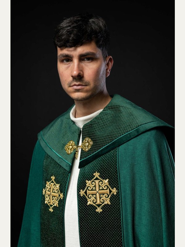 Kapa liturgiczna zielona, haftowana, aksamitny zielony pas (33H) 3