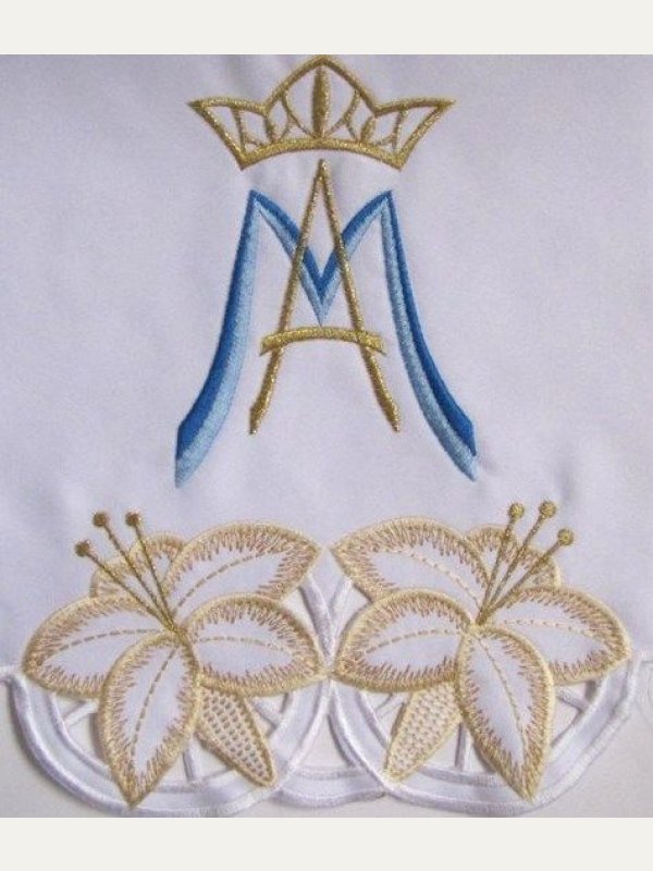 Obrus Maryjny haftowany
