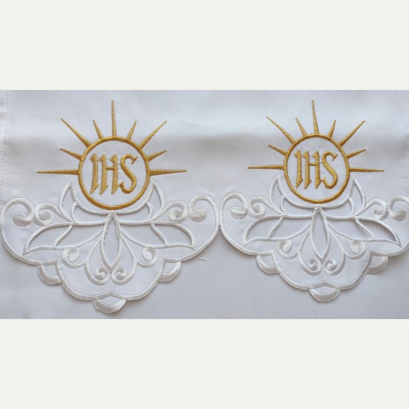 Obrus ołtarzowy haftowany - wzór eucharystyczny