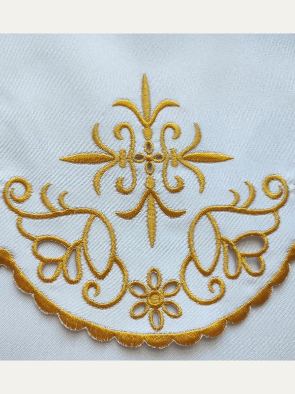 Obrus ołtarzowy haftowany - wzór eucharystyczn 2