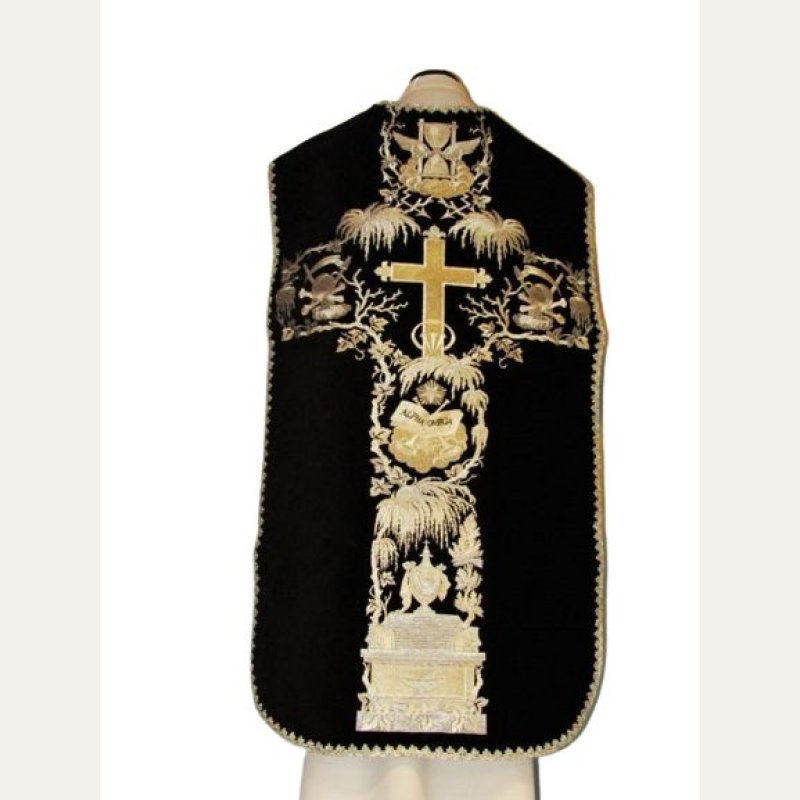 Ornat rzymski haftowany czarny, Alfa i Omega