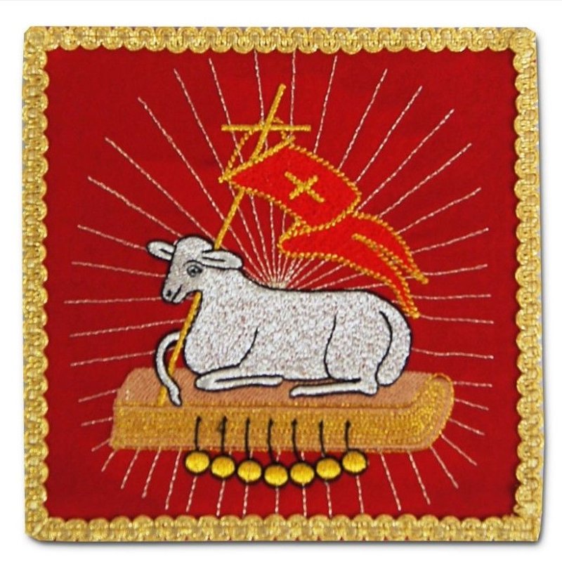 Palka haftowana czerwona - Baranek Ofiarny