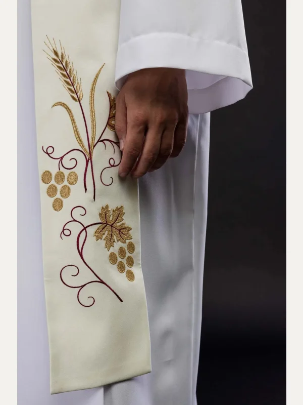 Stuła kapłańska haftowana ecru (10H) 3